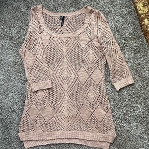 ADORABLE Maurice’s knitted summer sweater Size S in a peachy blush color.